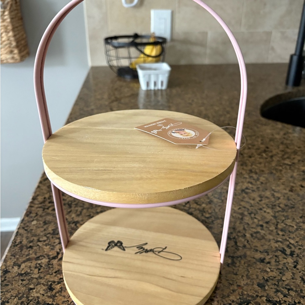 Limited edition Dolly Parton Pink Tiered Tray NWT - Picture 8 of 9